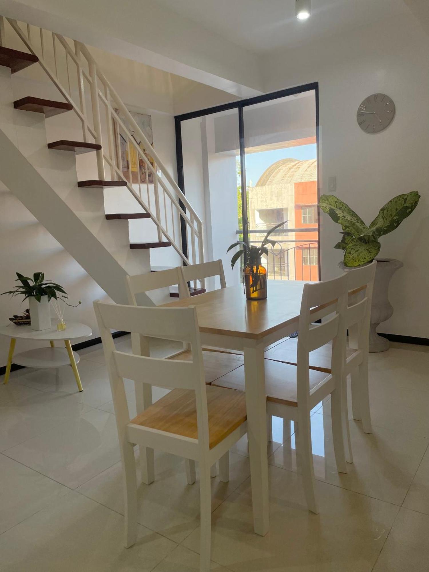 The Penthouse Suite Мактан Екстериор снимка