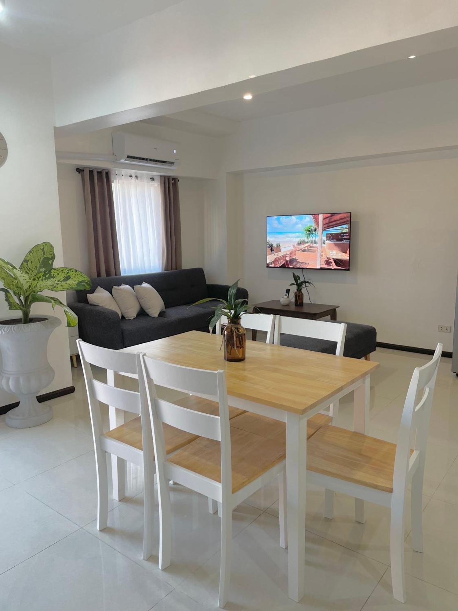 The Penthouse Suite Мактан Екстериор снимка