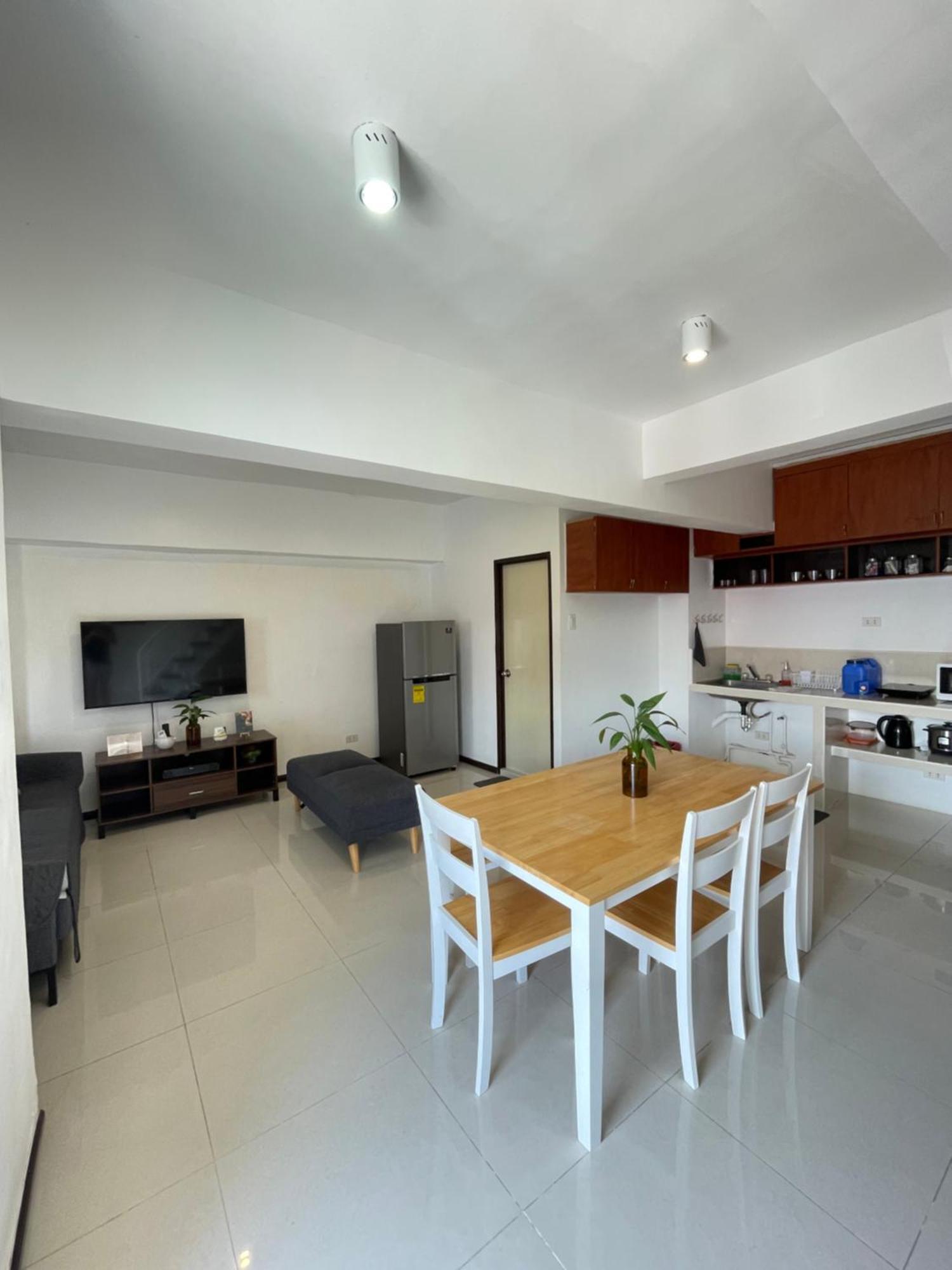 The Penthouse Suite Мактан Екстериор снимка